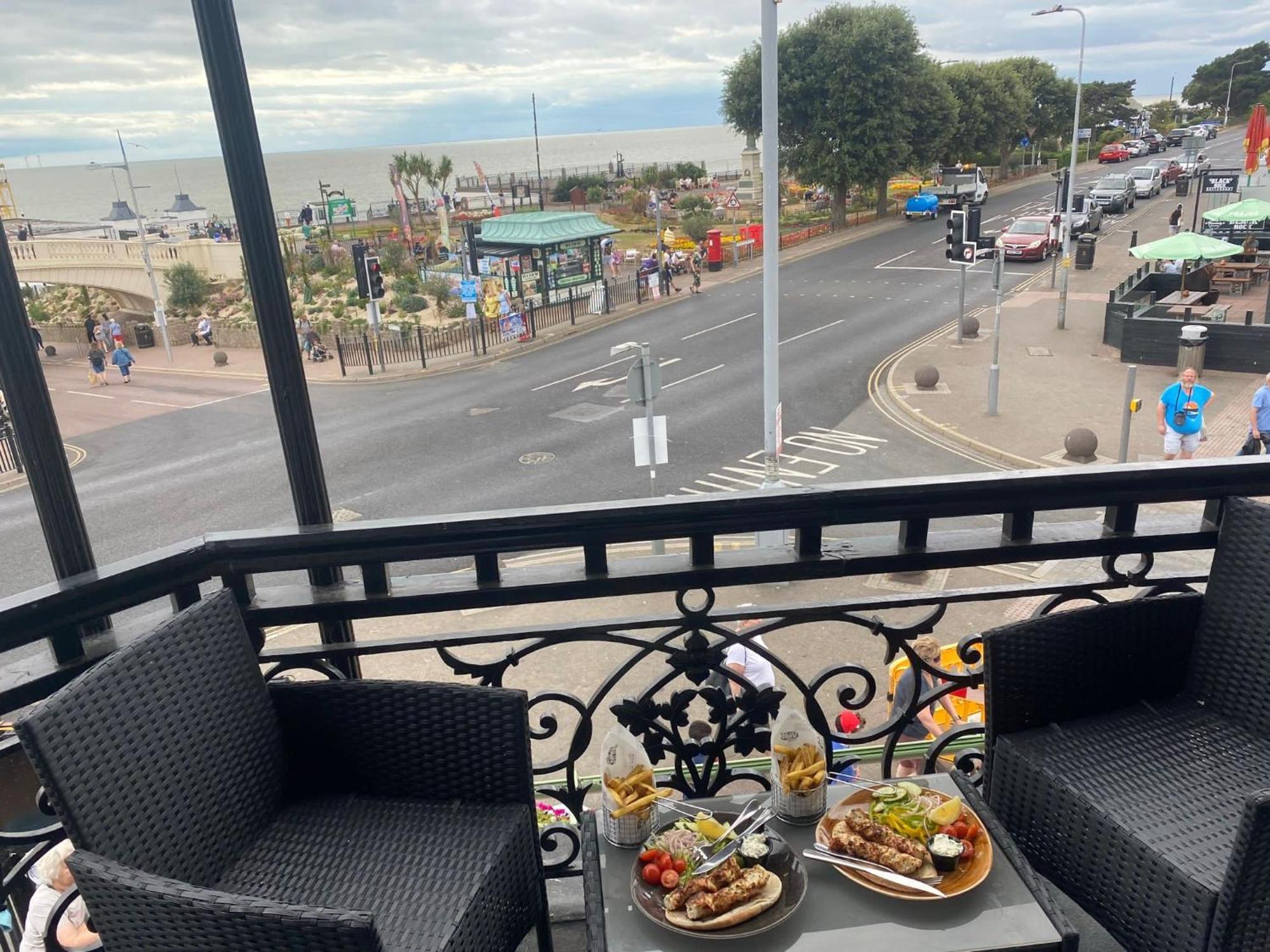The Royal Hotel - Clacton On Sea Екстериор снимка